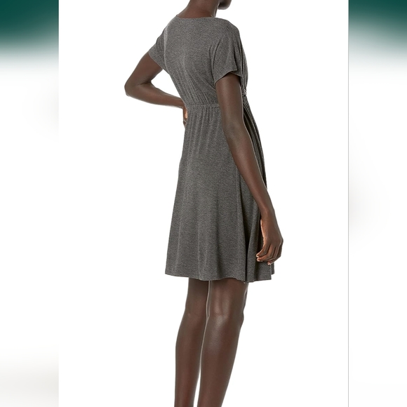 Amazon Essentials Gray Solid Surplice Mini Above Knee Dress Women's Size XL NWT - Picture 2 of 6